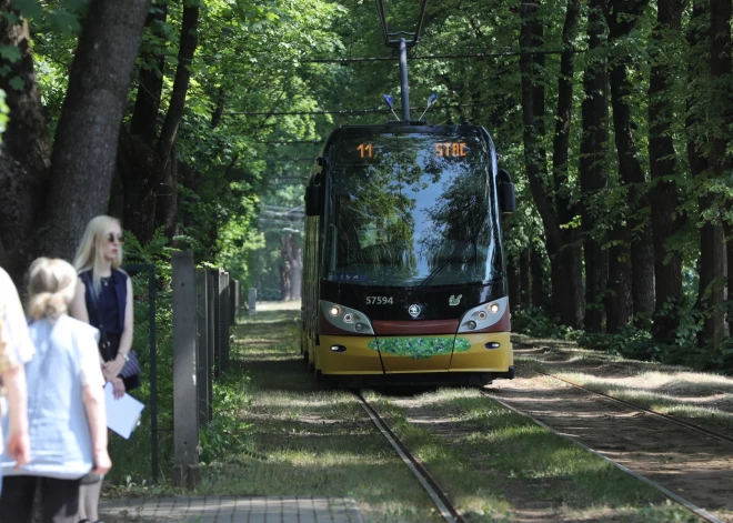 Смертельное ДТП в Риге: трамвай сбил молодого человека и тащил его почти километр