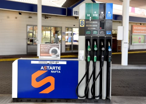 Заправка Astarte-Nafta на улице Краста в Риге.