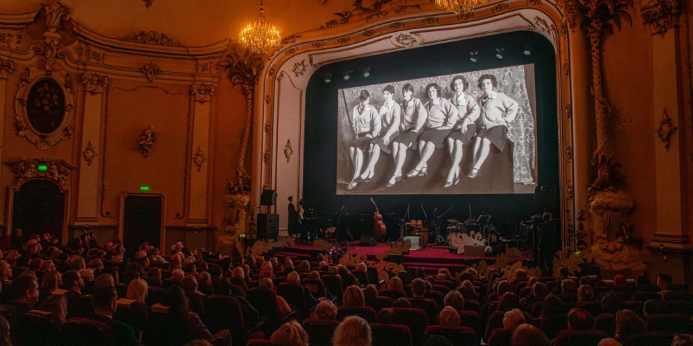 Par godu kino sezonas atklāšanai, “Splendid Palace” šajā dienā būs sagatavojis apmeklētājiem arī citus maģiskus pārsteigumus.
