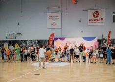 FOTO: atklāts jauniešu veselības projekts “Olimpieši skolās ar Rimi”