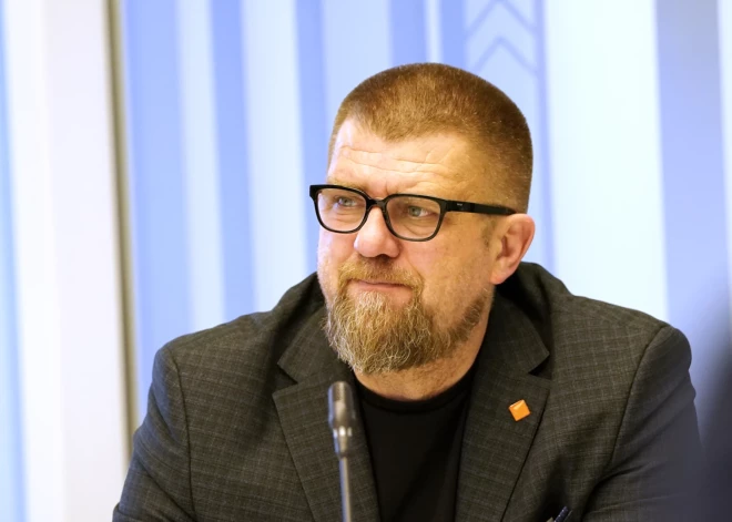 Первый депутат, отправленный на проверку госязыка, уходит из Сейма