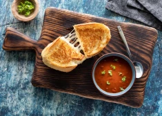 Хрустящий бутерброд в яичном кляре: быстрый рецепт для вкусного завтрака