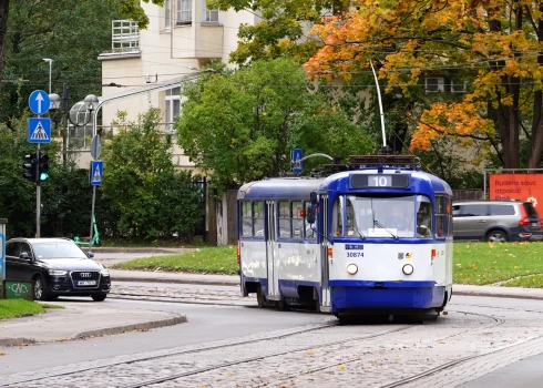 10. tramvajs Ojâra  Vâcieða ielâ.