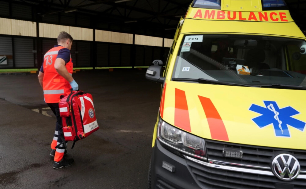 Salaspilī mediķu aprūpē nonākuši četri cilvēki pēc saskares ar bīstamu vielu iepakojumiem
