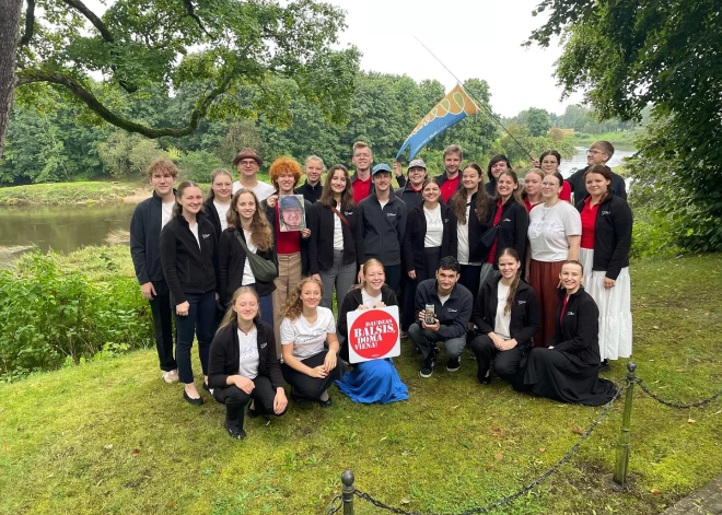 Jauniešu koris "Balsis" jau 14. gadu apceļo Latvijas upes – 9 bezmaksas koncerti vasaras nogalē