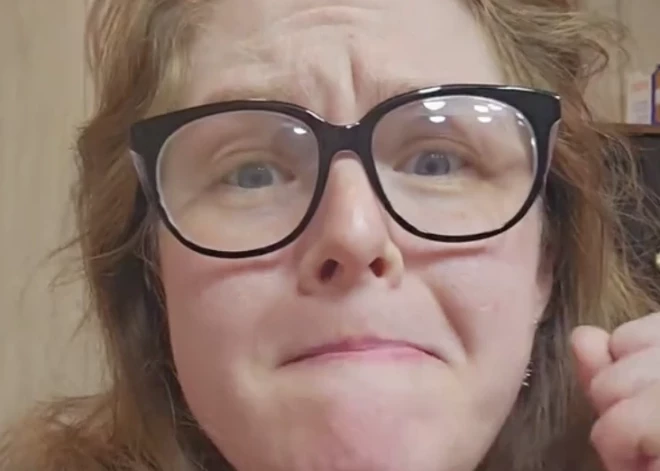 Sieviete atjauno pases foto un kļūst par interneta zvaigzni