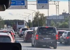 "Работы продлятся до 2026 года!" В Latvijas Valsts ceļi объяснили, ради чего мучаются водители на Бауском шоссе