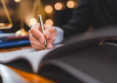 Rīgas pašvaldība skaidro, kāpēc mobilo sakaru pakalpojumu iepirkuma priekšmets nav dalīts daļās