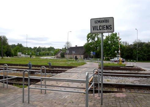 Sliedes pie dzelzceļa stacijas "Tukums I".