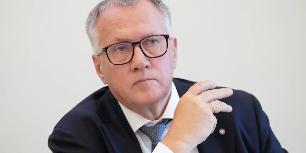 Finanšu ministrs Arvils Ašeradens.