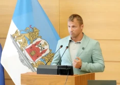 Mairis Briedis pamet "Stabilitātei" Rīgas domes frakciju un kļūst par neatkarīgo deputātu