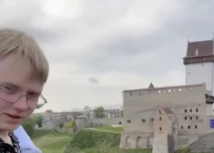 Šādus video Sanktpēterburgas apgabalā uz robežas ar Igauniju filmē jaunā Krievijas paaudze
