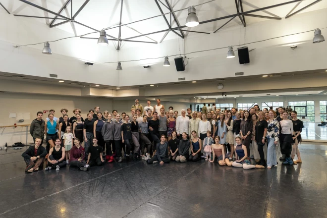 Latvijas Nacionālā opera un balets atkal ver durvis un atklāj pagātnes liecības.