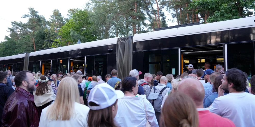 Два дня транспорт в Риге бесплатный.