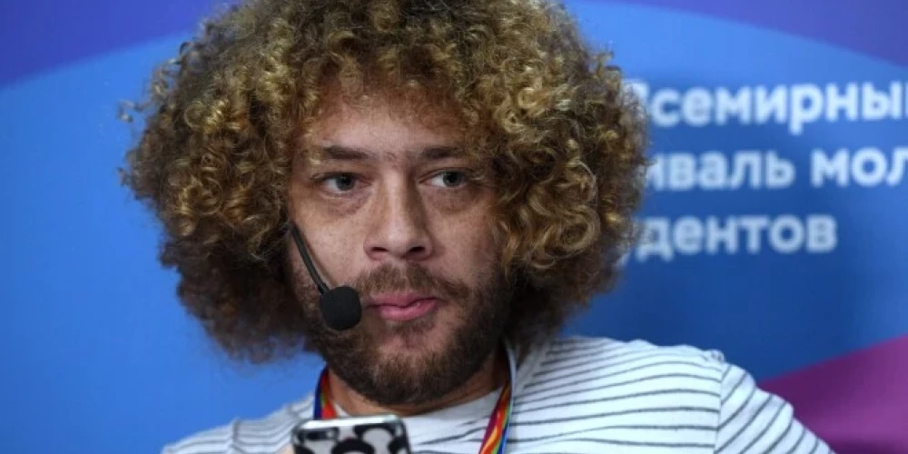 Lieta par "viltus ziņām" ierosināta saistībā ar Varlamova izteikumiem platformā "YouTube"par dzīvojamo ēku apšaudi Krivijrihā un Odesā.