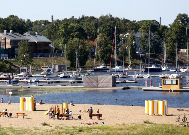 Температура воды падает: где в Риге пока еще можно искупаться?