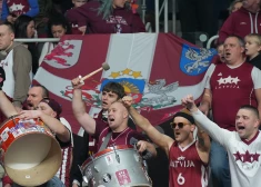 Piedalies Jauns.lv konkursā un laimē Latvijas basketbola izlases fanu kreklu ar spēlētāju parakstiem!