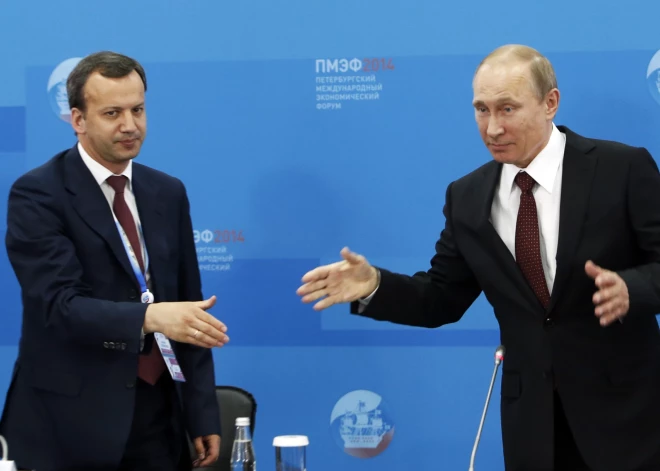 Šahs kā varas instruments. Putinam pietuvinātais Dvorkovičs Jūrmalā notiekošo šaha turnīru apmeklējis arī iepriekš 