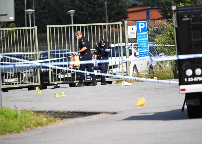 Apšaudē pie mošejas Zviedrijā ievainoti divi cilvēki, policija izmeklē saistību ar bandām