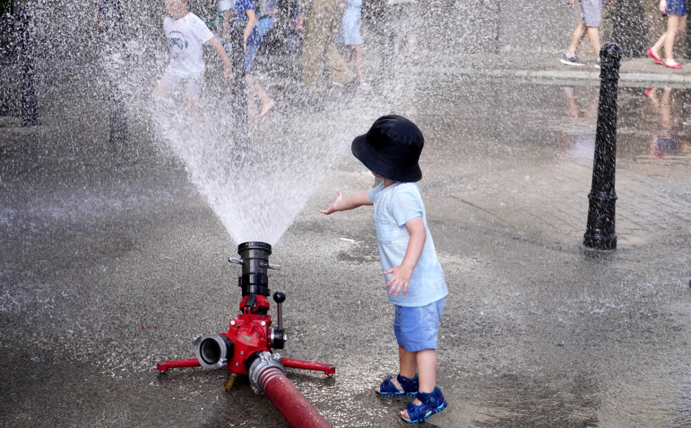 Sestdien lietus mazināsies, tomēr arī siltums atkāpsies