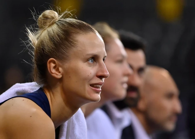 Laksas pārstāvētā "Mercury" piedzīvo zaudējumu WNBA mačā