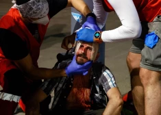 Serbijas policija aizturējusi simtiem demonstrantu, kas piedalījās protestos pret valdību