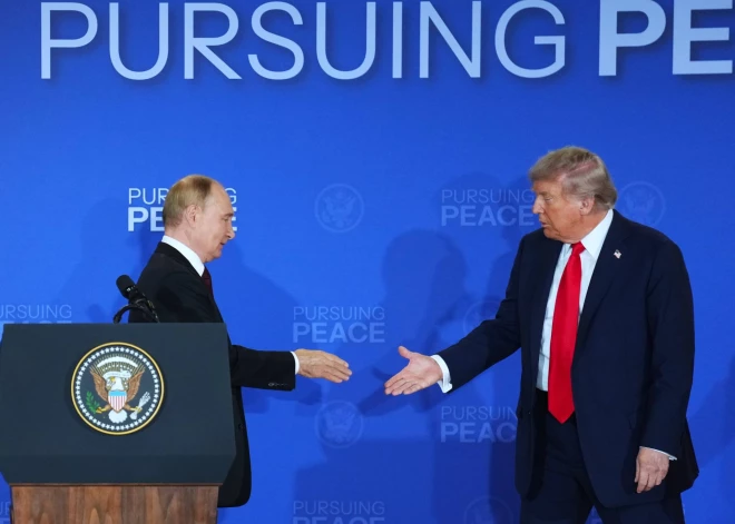 Tramps: Putins pieprasa Ukrainas karaspēka izvešanu no Donbasas