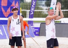 Latvijas pludmales volejbolisti Fokerots un Bulgačs iekļūst Eiropas U-22 čempionāta ceturtdaļfinālā