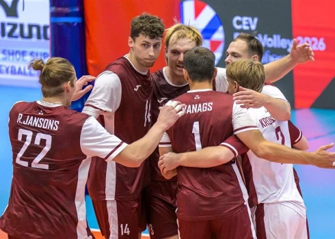 Latvijas volejbolisti uzvar pēdējā kvalifikācijas spēlē un nodrošina vietu Eiropas čempionāta finālturnīrā.