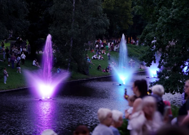 ФОТО, ВИДЕО: в Риге масштабно отметили день рождения столицы