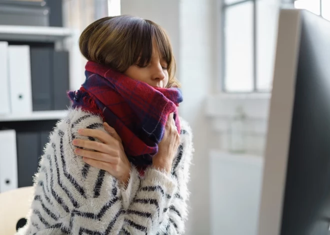 "Man ir šādi simptomi..." Trešdaļa iedzīvotāju veselības padomus meklē internetā