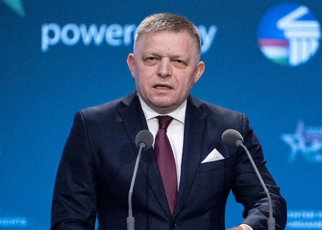 Slovākijas premjerministrs Fico slavē Putina un Trampa samitu, atkārto Kremļa propagandu