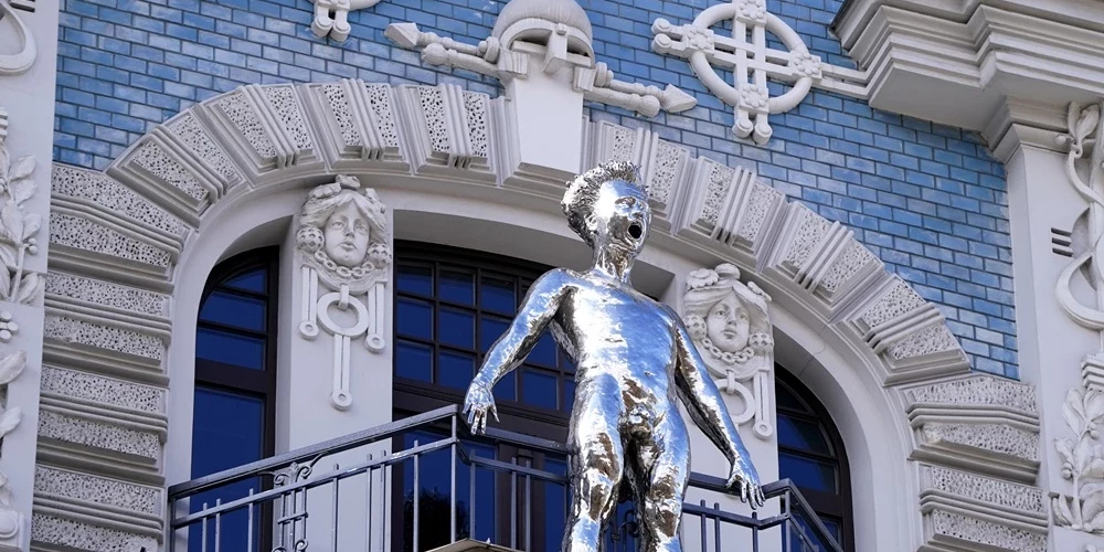 Не все смогли оценить высоту полета творческой мысли художника.