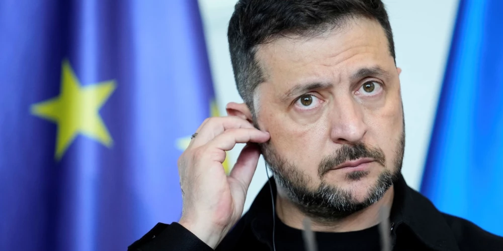Pirms sanāksmes ar Eiropas līderu piedalīšanos Ukrainas prezidentam Volodimiram Zelenskim pirmdien Vašingtonā būs divpusēja tikšanās ar ASV prezidentu Donaldu Trampu, paziņoja Baltais nams.