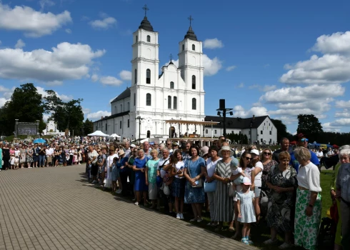 Vissvētākās Jaunavas Marijas debesīs uzņemšanas svētku galvenā Svētā Mise Aglonā.