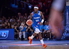 Olimpiskie vicečempioni basketbolā Francija nosaukusi sastāvu Eiropas čempionātam