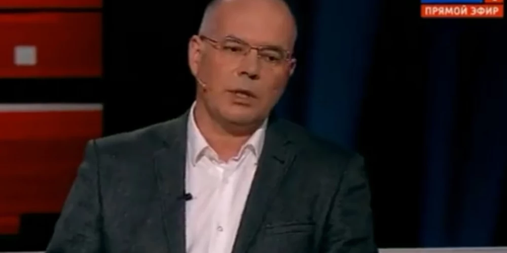 Andrejs Mamkins kārtējā Krievijas propagandas raidījumā (ekrānuzņēmums no video)