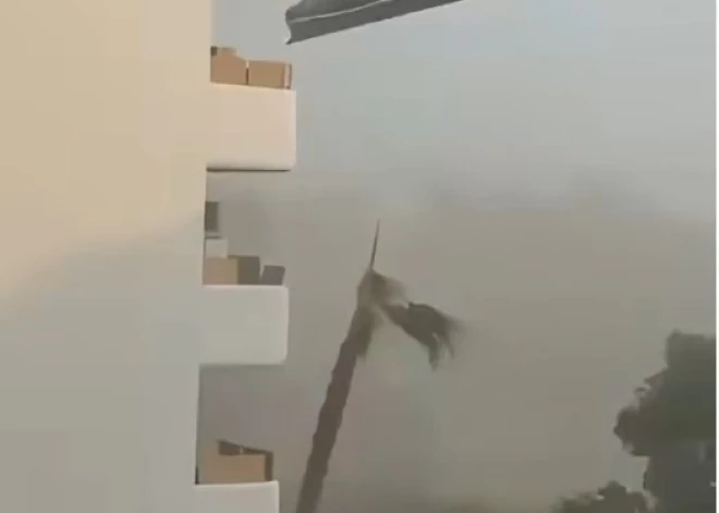 ВИДЕО: ужас в Испании - "Сатанинская буря" обрушилась на пляж с людьми со скоростью 85 км в час