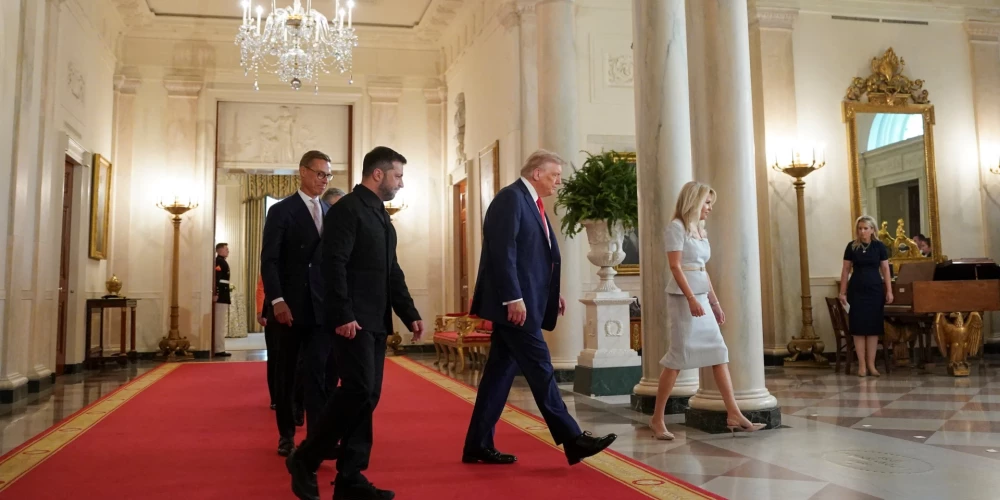 Krievijas medijam atspoguļojot Zelenska vizīti ASV radusies neveikla situācija.