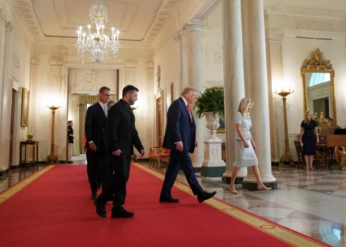 Krievijas medijam atspoguļojot Zelenska vizīti ASV radusies neveikla situācija.
