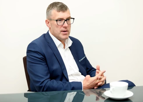 "airBaltic" padomes priekšsēdētājs Andrejs Martinovs.