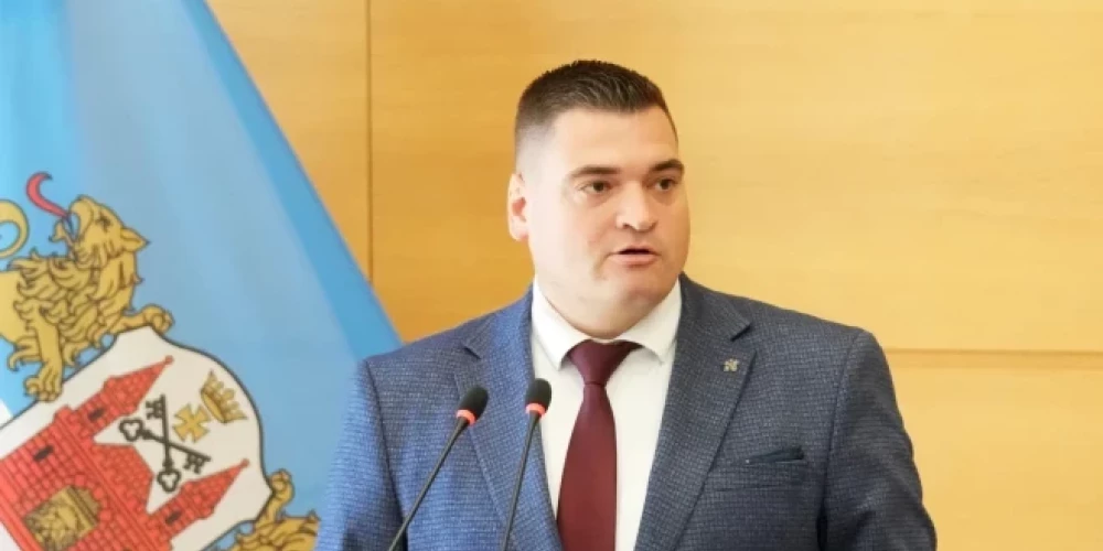 Эдвард Ратниекс.