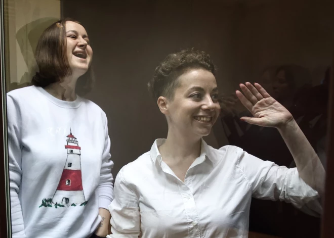 Krievijā atstāj spēkā režisorei Berkovičai un dramaturģei Petrijčukai piespriesto cietumsodu