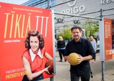 RĪGA, LATVIJA. 19.08.2025. Fotoizstādes “TĪKLĀ TTT” atklāšana pie t/c ORIGO.