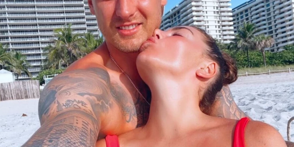 Jānis Timma un Anna Sedokova (ekrānuzņēmums no "Instagram")