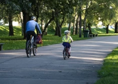 1 сентября на носу: Рига предупреждает водителей - рядом со школами нужно быть особенно внимательными
