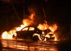 Вчера сгорели три легковых автомобиля