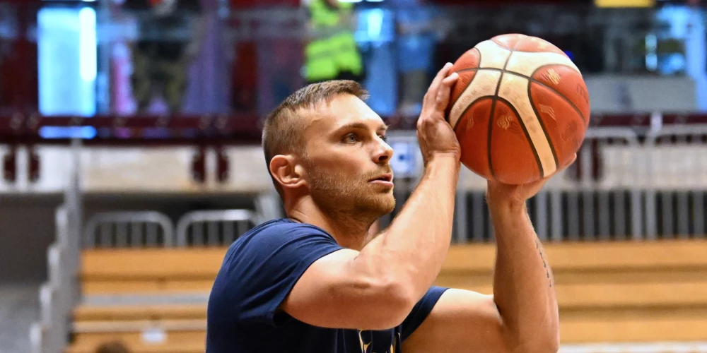 Milānas "AX Armani Exchange Olimpia" aizsargs Stefāno Tonuts nepalīdzēs Itālijas izlasei Eiropas čempionātā.