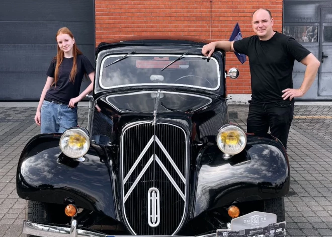 Rīgas Motormuzejs sagaidījis miljono apmeklētāju, tā izrādījusies ģimene no ārzemēm