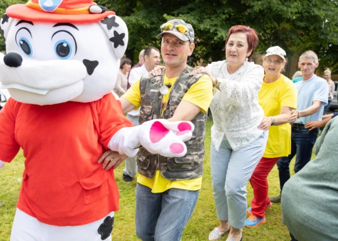 Festivāls “Draugu lokā” pulcējis simtiem aprūpes centru iemītnieku no visas Latvijas